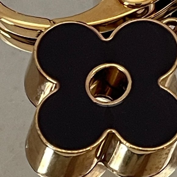 Louis Vuitton Bag Charm Fleur de Monogram Black Gold Plated Key Chain (128540) - Picture 4 of 6